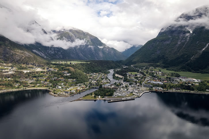 Sustainable Cruise Tourism in Hardangerfjord